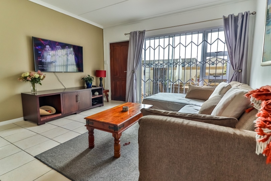 2 Bedroom Property for Sale in Parklands Western Cape
